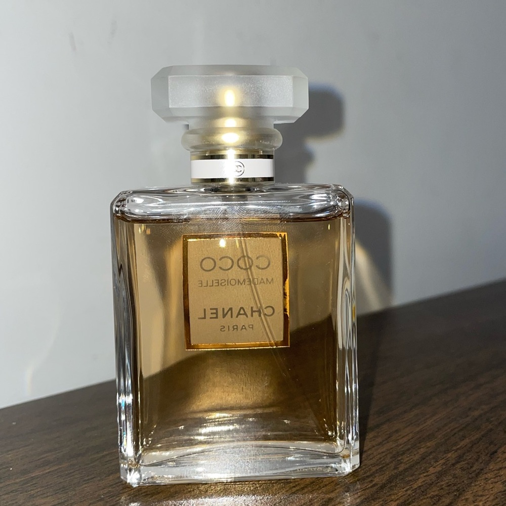 CHANEL - Coco Mademoiselle Eau de Parfum *slightly used* - Picture 4 of 4